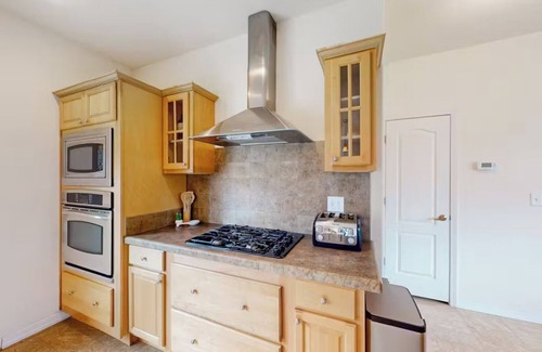 Gypsum House | Gypsum Gem - Mt. home on 20 acres