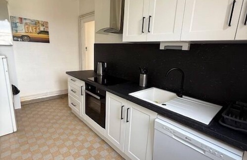 Aunay-sous-Auneau House | Hébergements le Camp d'Auneau - Leboudubout