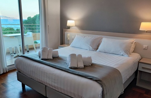 Roquebrune-Cap-Martin Hotel | Hôtel Alexandra