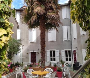 Tarascon-sur-Ariege Hotel | Hôtel Confort 09 ou HC-09