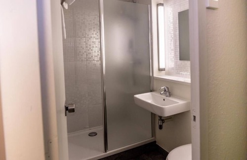 Laval Hotel | Hôtel Inn Design Laval