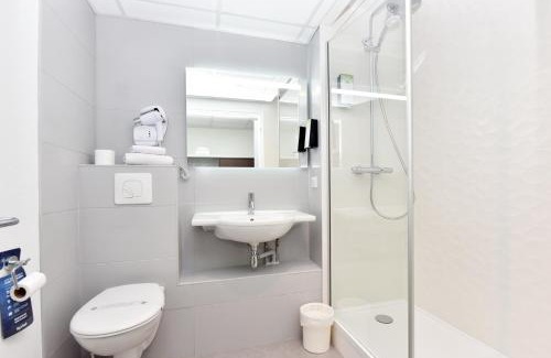 La Rochelle Hotel | Hôtel Kyriad La Rochelle Centre Ville