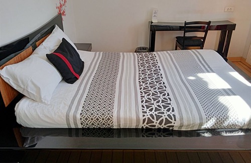 Oloron-Sainte-Marie Hotel | Hôtel L'Astrolabe