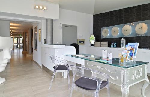 L'Ile-Rousse Hotel | Hôtel L'Escale Coté Port