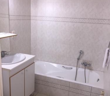 Savigny-les-Beaune Hotel | Hôtel L'Ouvrée