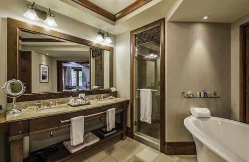 Mont-Tremblant Pedestrian Village Resort | Hôtel Quintessence
