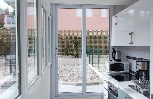 Roquebrune-Cap-Martin Hotel | Hôtel Reine D'Azur