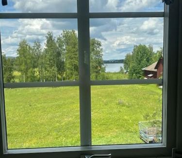 Torsby Villa | Högåsen ett bekvämt sjönära boende i Torsby