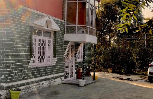 Srinagar House | Habib Guest House