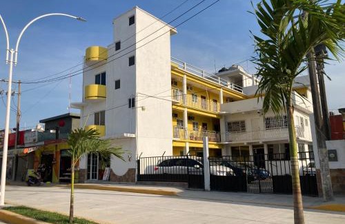 Tecolutla Municipality Hotel | Habitación triple en hotel el almirante