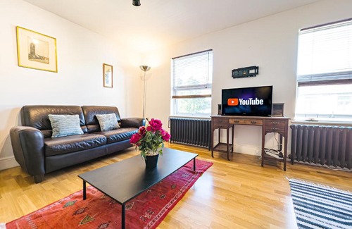 Hackney Downs Apartment | Hackney Central Houseshare