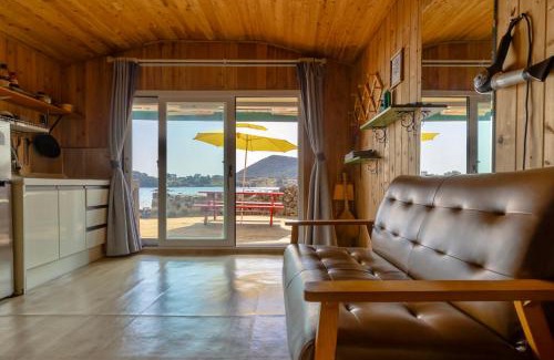 Gujwa House | Hado Saeya Saeya Entire House