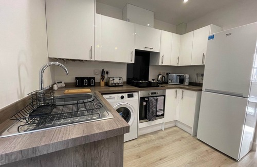 Tunstall House | HAFH ST5 Warwick 54 - 3 Bedroom New House with WiFi (B)