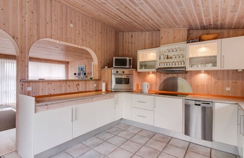 Sandvig House | "Hagen" - 250m from the sea by Interhome