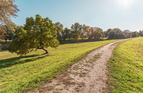 Kormend House | Halászcsárda-Panzió