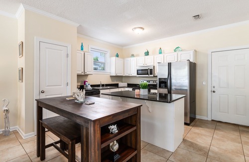 Laguna Beach Estates House | Half a mile from the beach! Perfect spot for your next beach vacation!