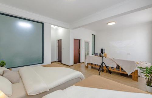 Dali Ancient Town House | Half a Sky Garden