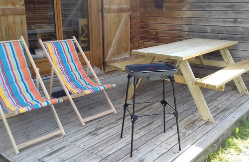 La Joue du Loup House | HALF LOVELY CHALET CLOSE TO TRACKS, WIFI