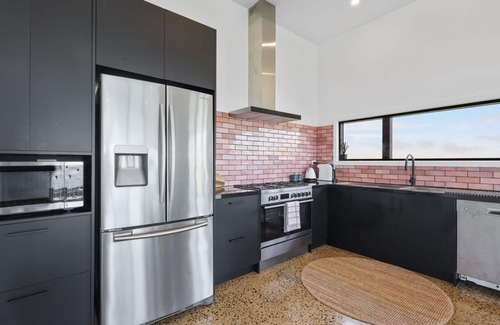 Barwite House | Half Mile High - Merrijig - Sleeps 10