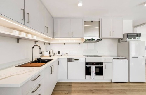 Half Moon Bay Apartment | Half Moon Bay 2 BR Escape is Close to Marina