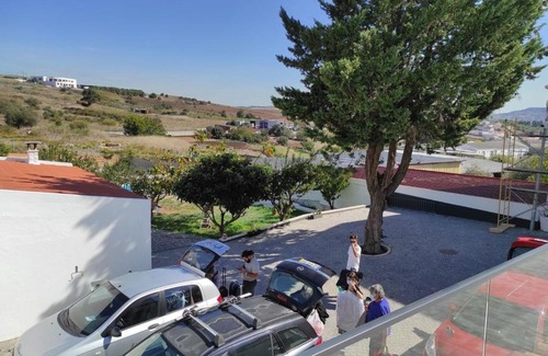 Loures House | Hall 92 Quartos com WC em moradia com piscina A-das-Lebres Loures