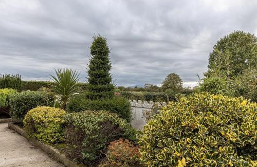 Callan House | Hally's Farm