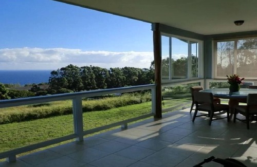Honokaa House | Hamakua Coast Home- Ocean views, private, clean and friendly