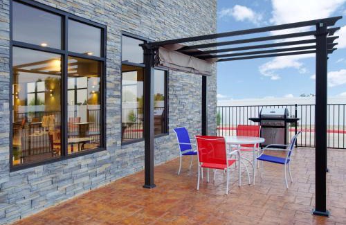 Ira Hotel | Hampton Inn and Suites Snyder