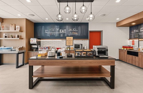 Guide Meridian Hotel | Hampton Inn Bellingham Airport