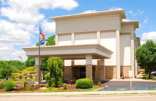 Bloomington Hotel | Hampton Inn Bloomington