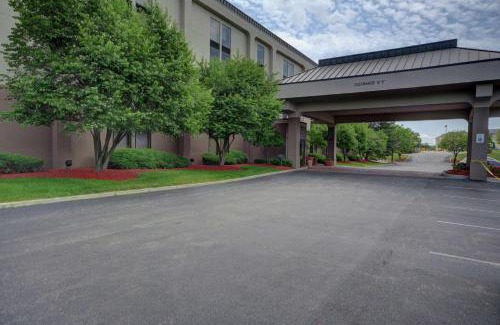 Southport Hotel | Hampton Inn by Hilton Indianapolis-South