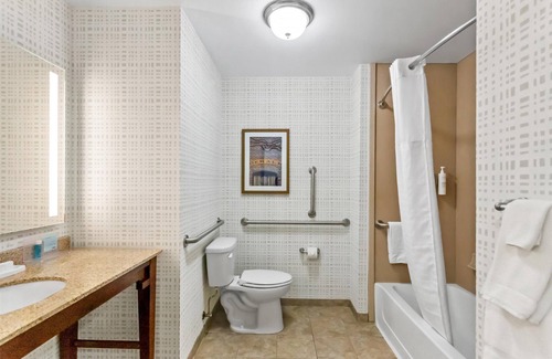 DeKalb Hotel | Hampton Inn DeKalb, IL