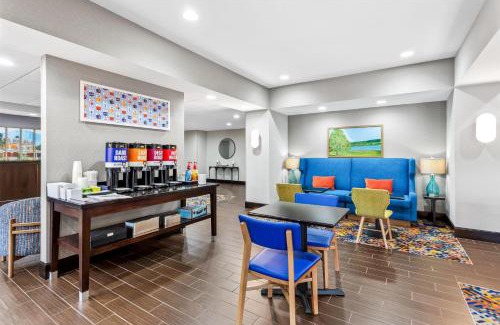 DeKalb Hotel | Hampton Inn Dekalb - Near the University