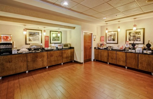 Elizabeth City Hotel | Hampton Inn Elizabeth City
