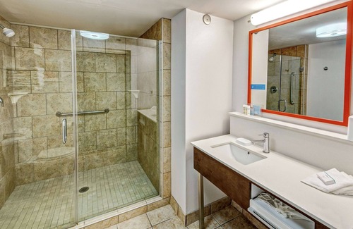 Elizabeth City Hotel | Hampton Inn Elizabeth City