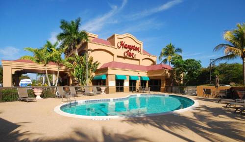 Biggar Hotel | Hampton Inn Fort Myers-Airport & I-75
