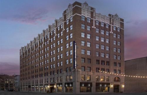 Wholesale District Hotel | Hampton Inn Indianapolis Downtown Across from Circle Centre