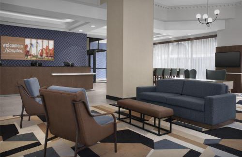 Wholesale District Hotel | Hampton Inn Indianapolis Downtown Across from Circle Centre