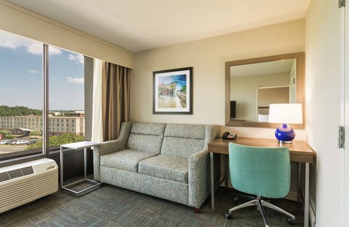 Lakeview Hotel | Hampton Inn Manassas