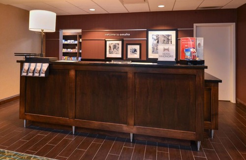 Aksarben - Elmwood Park Hotel | Hampton Inn Omaha Midtown-Aksarben