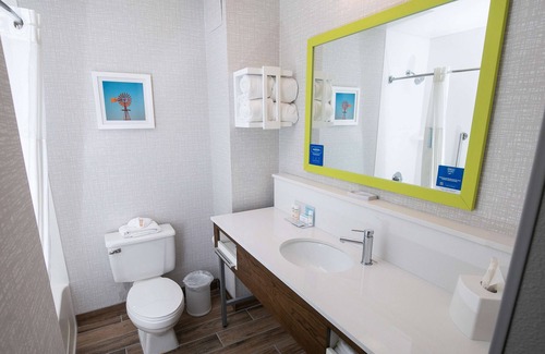 Pickwick Dam Hotel | Hampton Inn Pickwick Dam-At Shiloh Falls