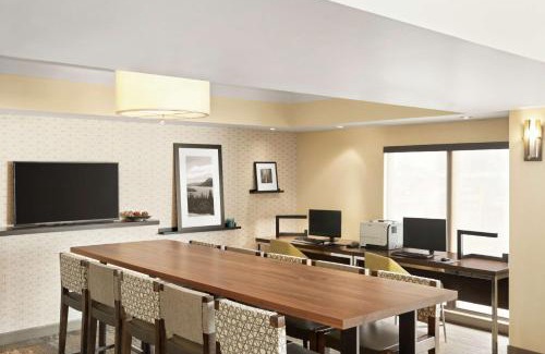 Portland Hotel | Hampton Inn Portland Airport