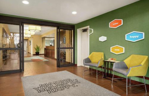 Portland Hotel | Hampton Inn Portland Airport