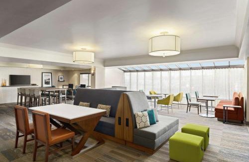 Portland Hotel | Hampton Inn Portland Airport