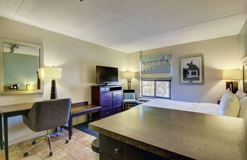Portsmouth Hotel | Hampton Inn Portsmouth Central