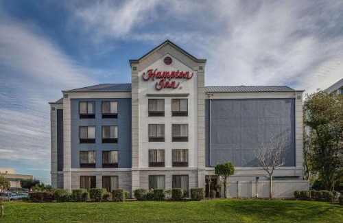 The East Side Hotel | Hampton Inn San Francisco Airport