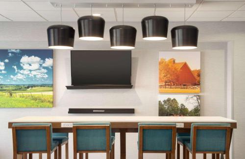 Columbia Hotel | Hampton Inn St. Louis-Columbia