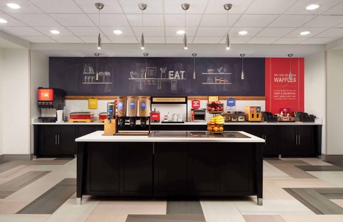 Stafford Hotel | Hampton Inn Stafford/Quantico & Conference Center