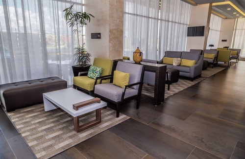 Tlaxcalancingo Hotel | Hampton Inn & Suites by Hilton Puebla