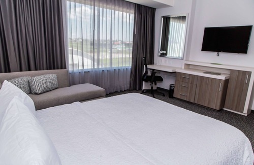 Tlaxcalancingo Hotel | Hampton Inn & Suites by Hilton Puebla